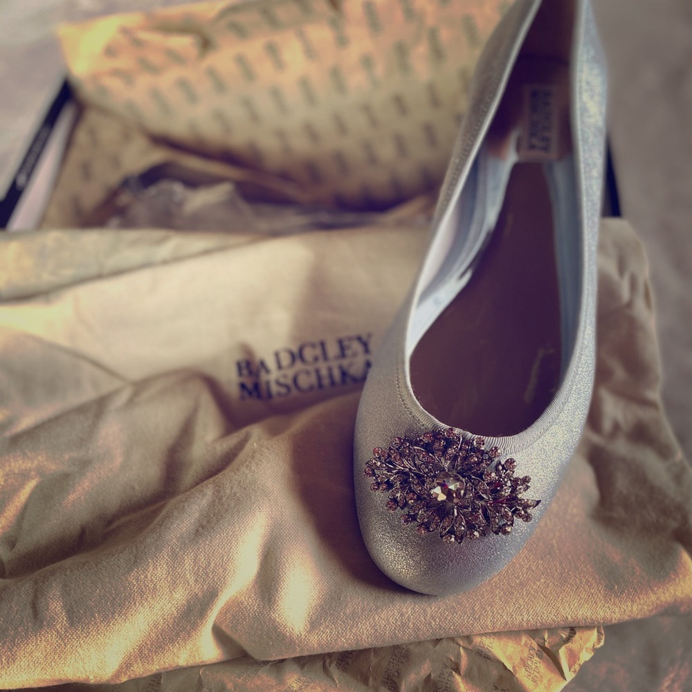 Women’s 9 1/2 Baby Blue Badgley Mischka Flats